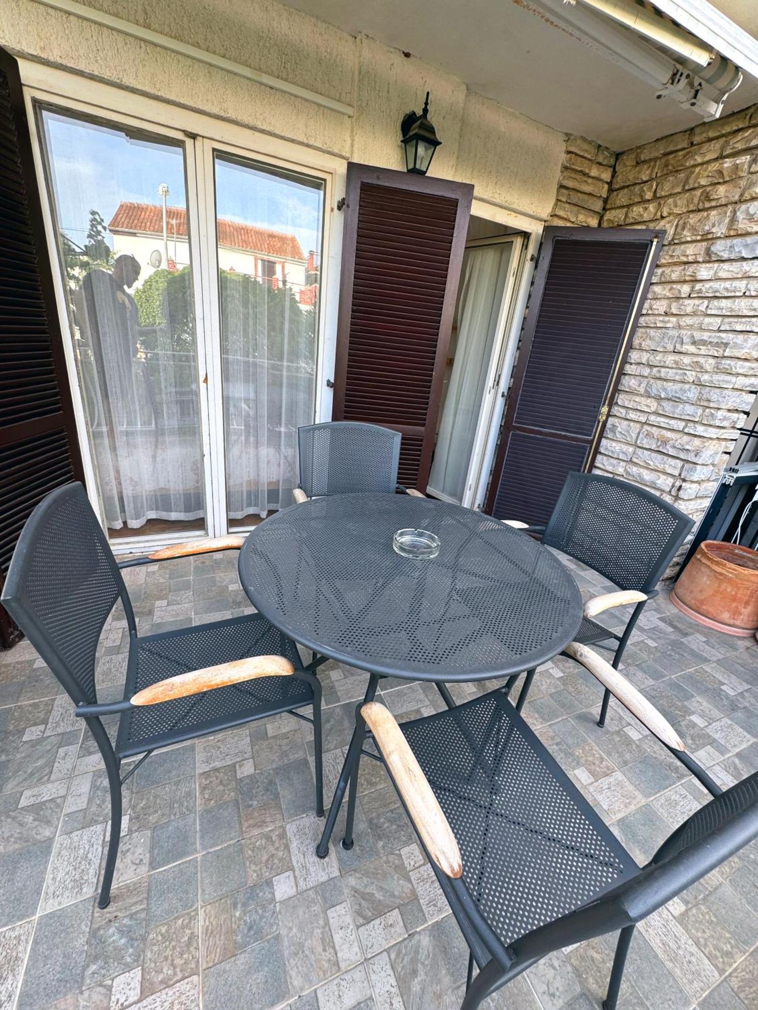 Apartmani Trlaja Vodice Ngoại thất bức ảnh
